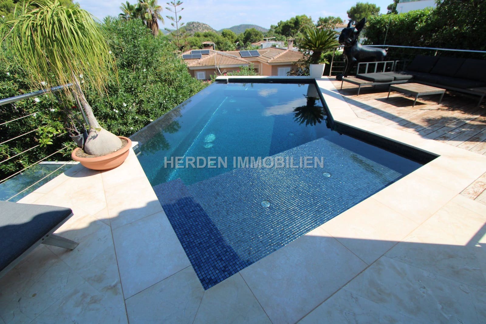 4 slaapkamer Villa te koop in Calvia met zwembad - € 3.950.000 (Ref: 9733836)