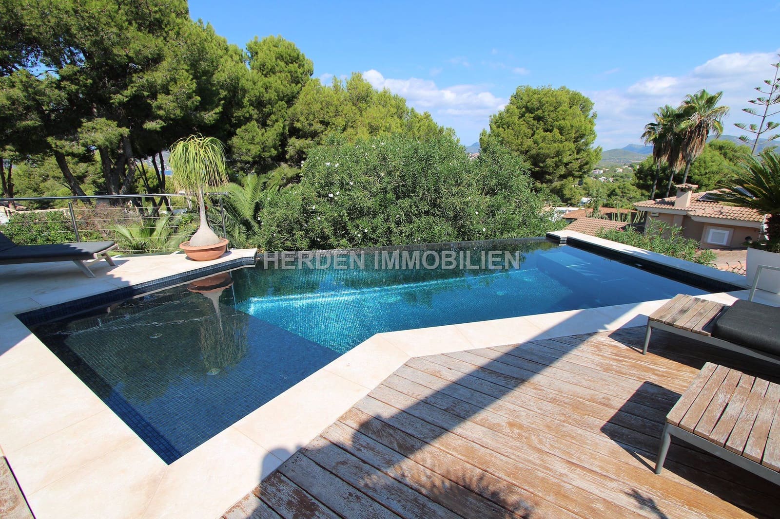 4 slaapkamer Villa te koop in Calvia met zwembad - € 3.950.000 (Ref: 9733836)