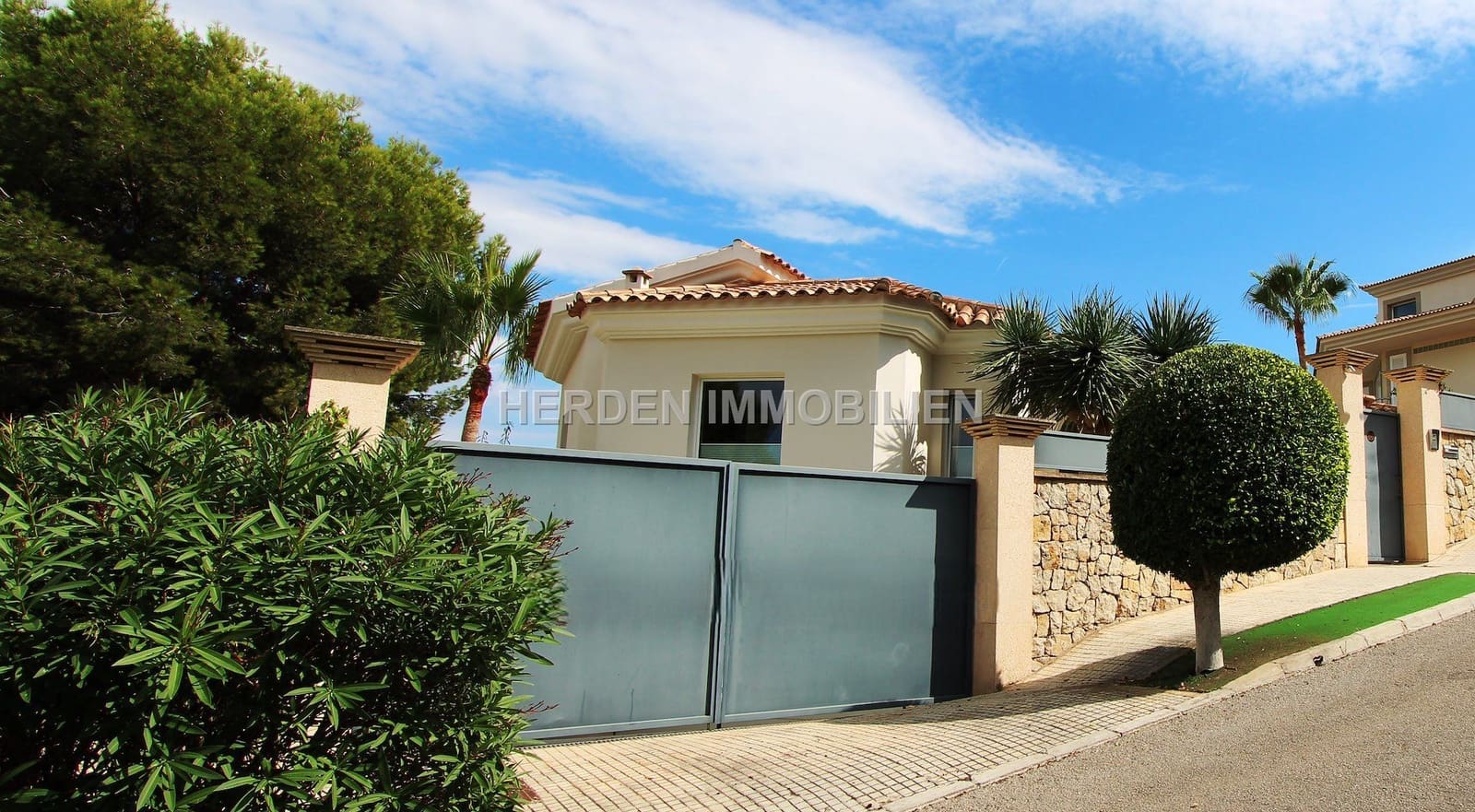 4 slaapkamer Villa te koop in Calvia met zwembad - € 3.950.000 (Ref: 9733836)