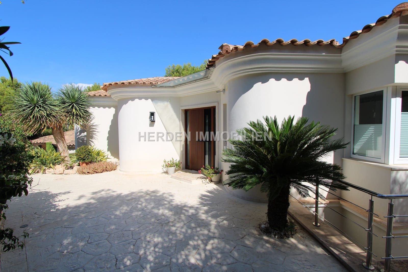 4 slaapkamer Villa te koop in Calvia met zwembad - € 3.950.000 (Ref: 9733836)