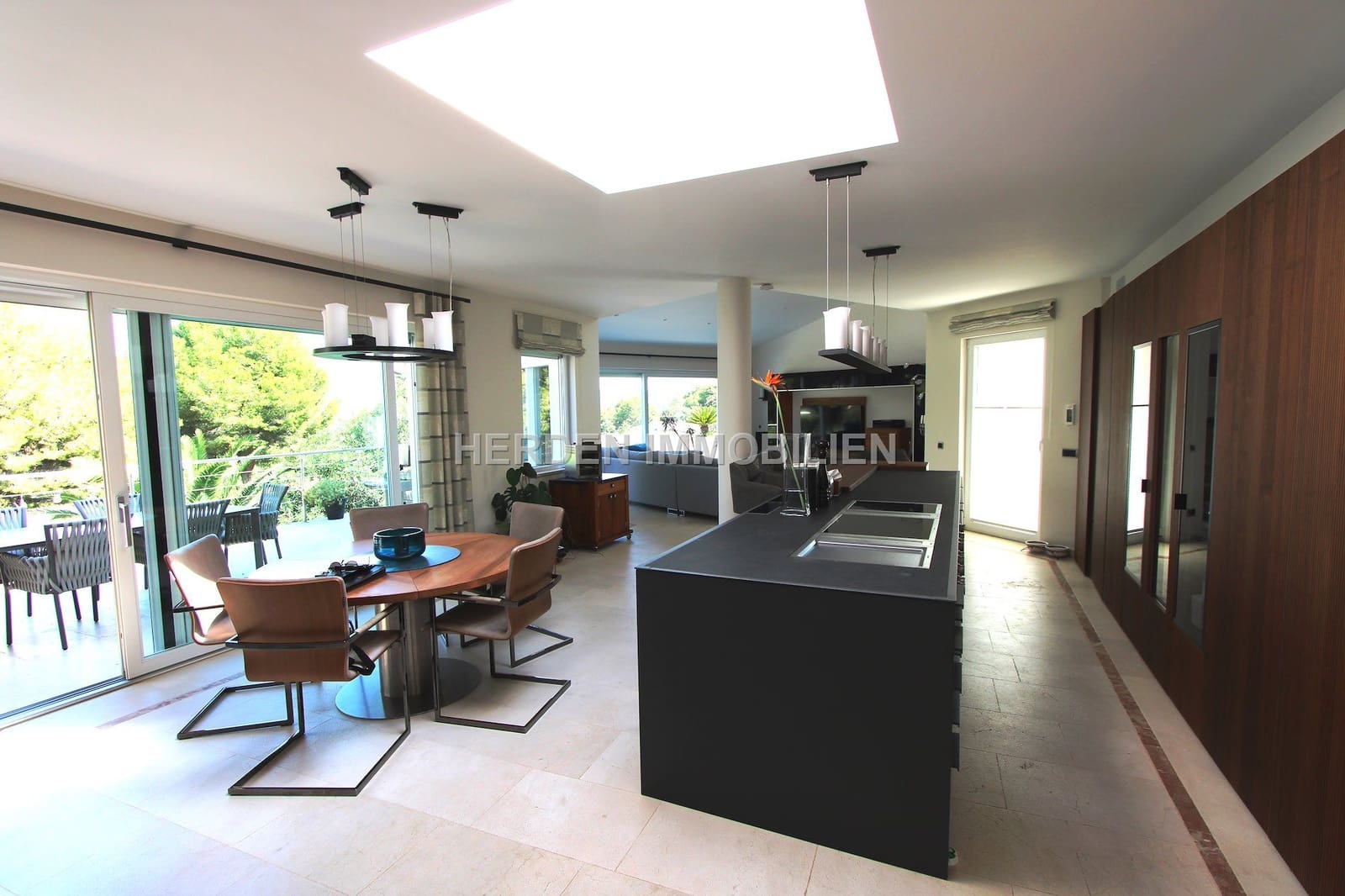 4 slaapkamer Villa te koop in Calvia met zwembad - € 3.950.000 (Ref: 9733836)