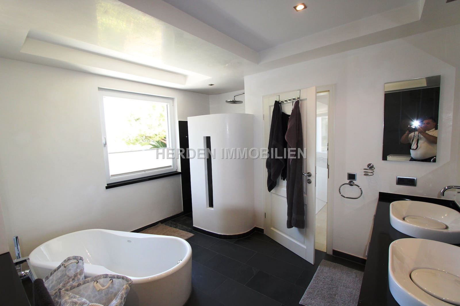 4 slaapkamer Villa te koop in Calvia met zwembad - € 3.950.000 (Ref: 9733836)