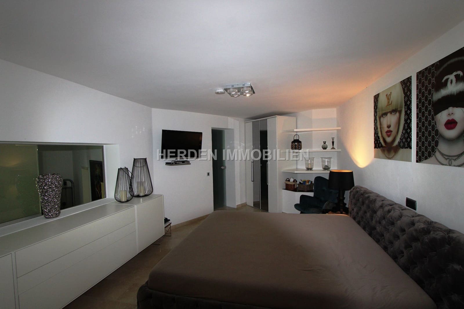 4 slaapkamer Villa te koop in Calvia met zwembad - € 3.950.000 (Ref: 9733836)