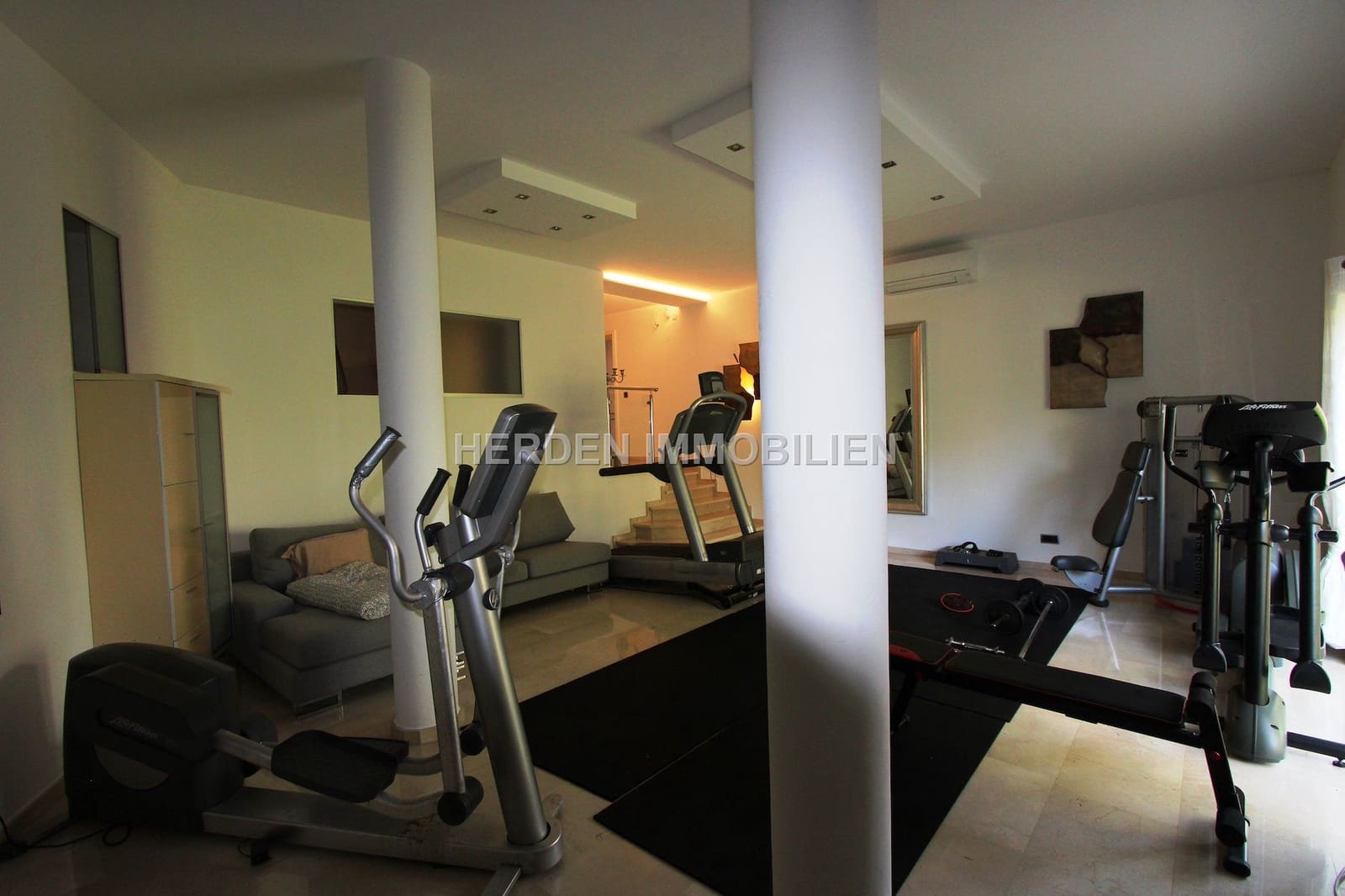 4 slaapkamer Villa te koop in Calvia met zwembad - € 3.950.000 (Ref: 9733836)