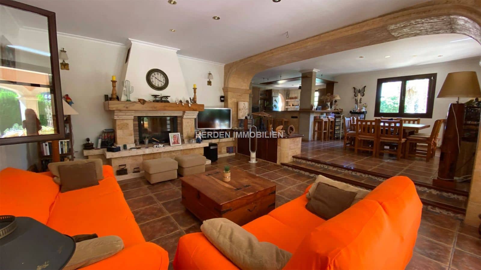 5 bedroom Villa for sale in Campos with pool - € 2,940,000 (Ref: 9733840)