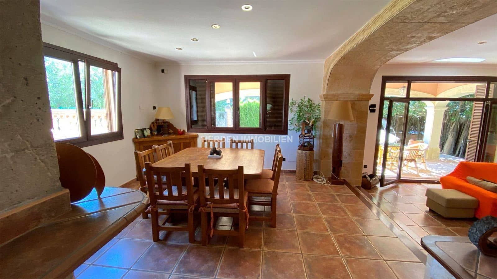 5 bedroom Villa for sale in Campos with pool - € 2,940,000 (Ref: 9733840)