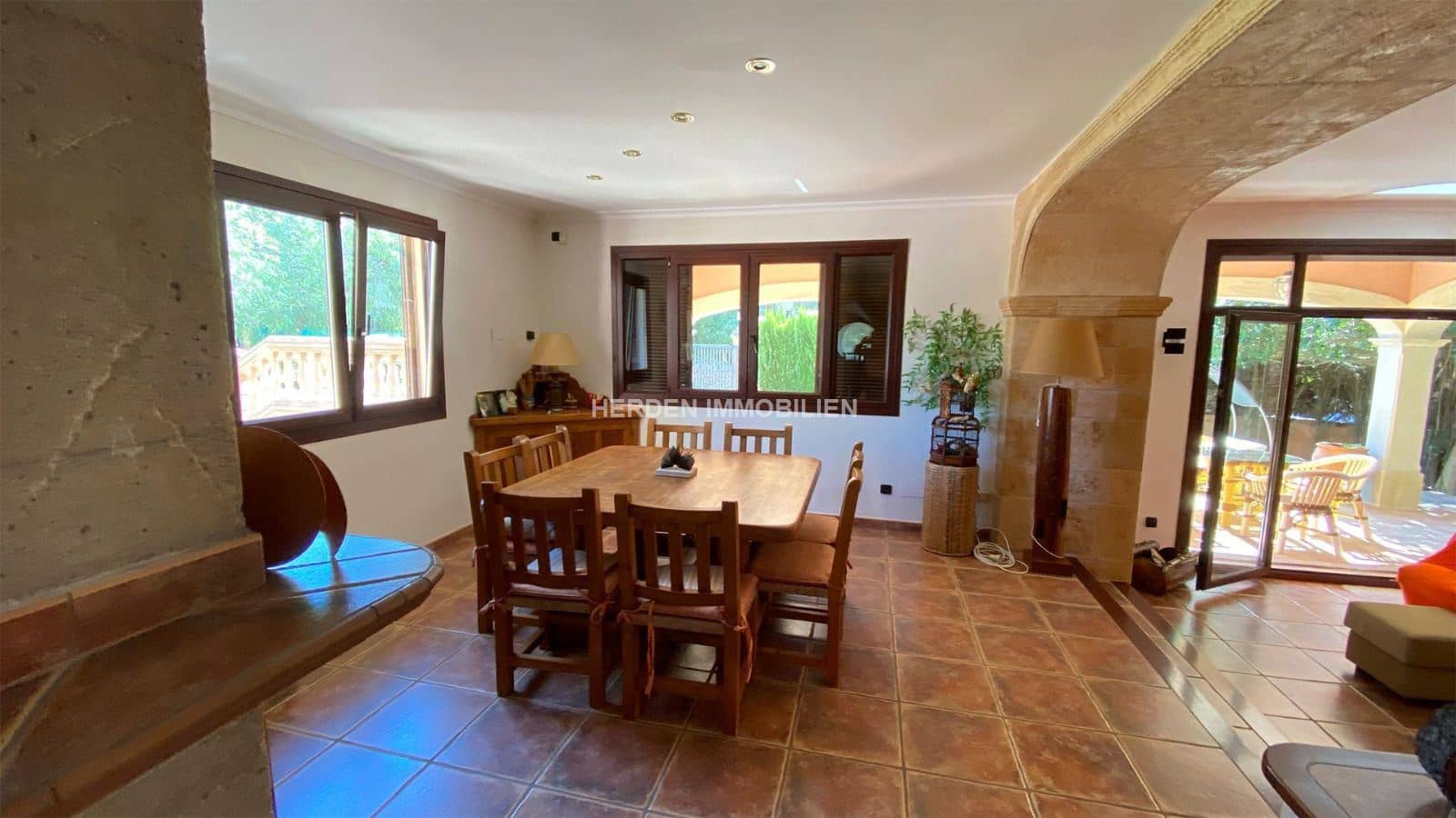 5 bedroom Villa for sale in Campos with pool - € 2,940,000 (Ref: 9733840)