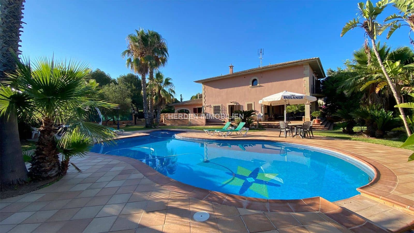 5 bedroom Villa for sale in Campos with pool - € 2,940,000 (Ref: 9733840)