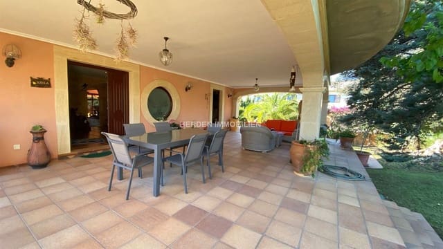 5 soveværelse Villa til salg i Campos med swimmingpool - € 2.940.000 (Ref: 9733840)