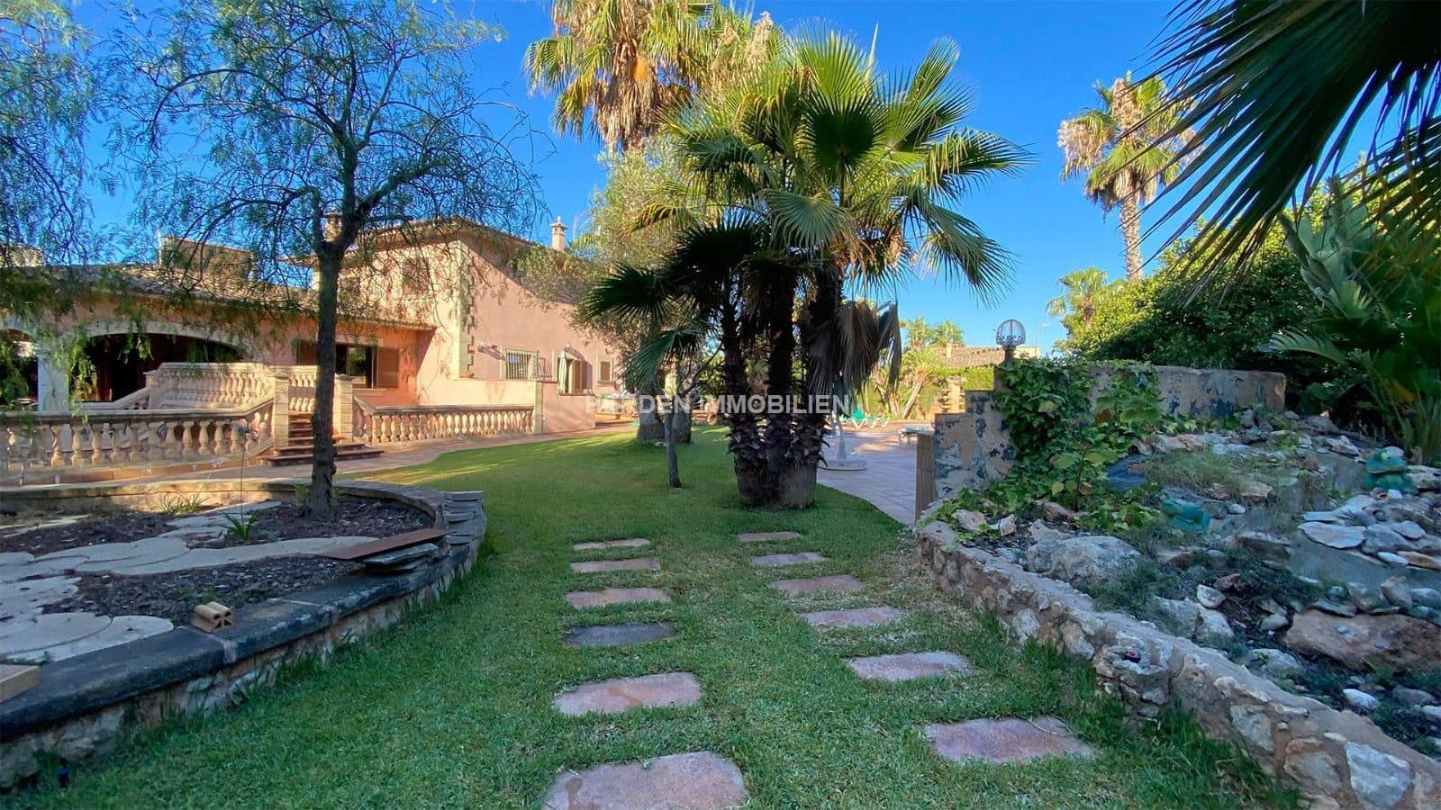 5 bedroom Villa for sale in Campos with pool - € 2,940,000 (Ref: 9733840)
