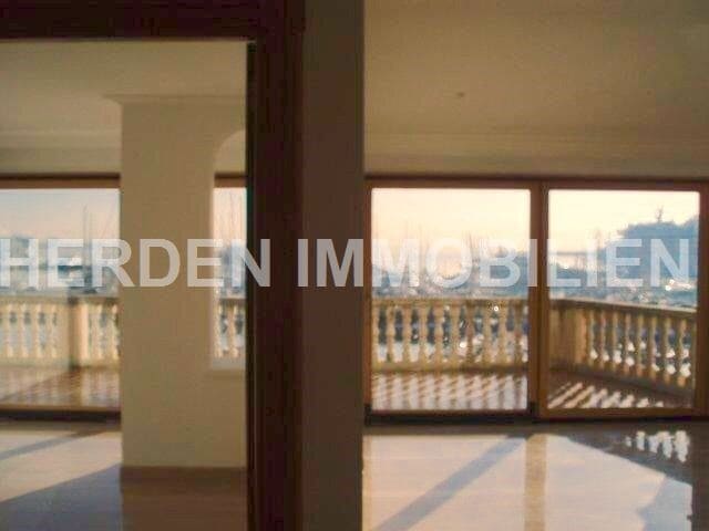 4 bedroom Apartment for rent in Palma de Mallorca with pool - € 3,200 (Ref: 9733851)