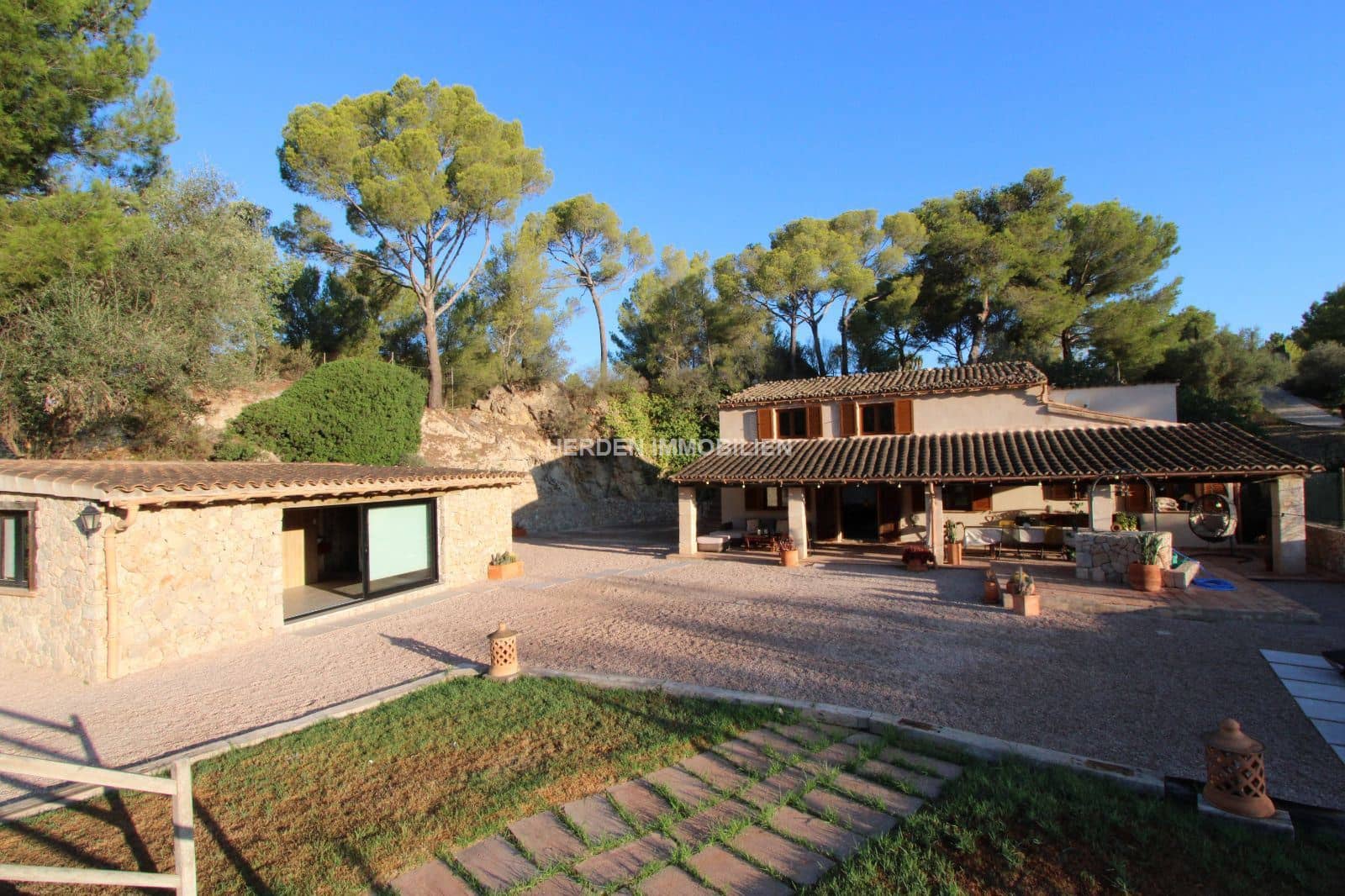 4 soveværelse Finca/Landehus til salg i Calvia med swimmingpool - € 1.995.000 (Ref: 9733918)