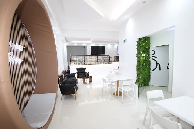 Kaupallinen vuokrattavana paikassa Palma de Mallorca - 2 550 € (Ref: 9734018)