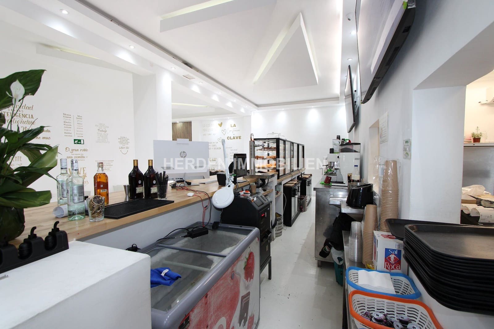 Kaupallinen vuokrattavana paikassa Palma de Mallorca - 2 550 € (Ref: 9734018)