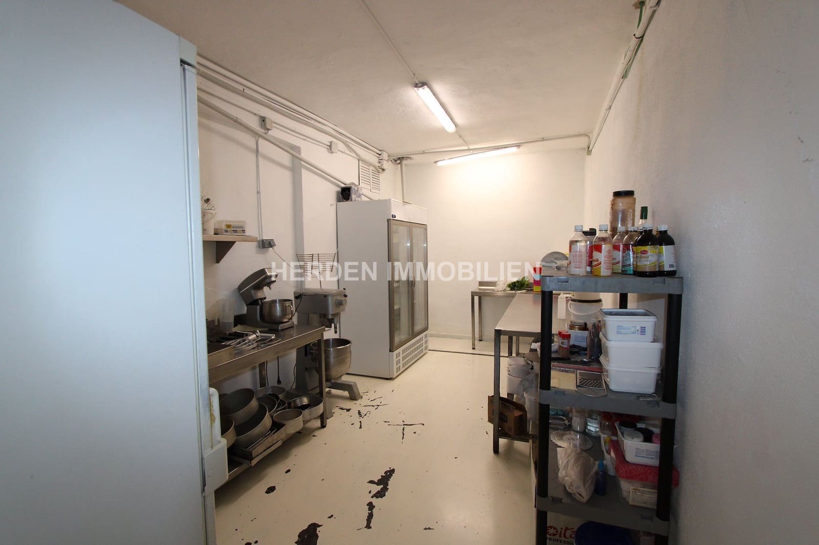 Kaupallinen vuokrattavana paikassa Palma de Mallorca - 2 550 € (Ref: 9734018)