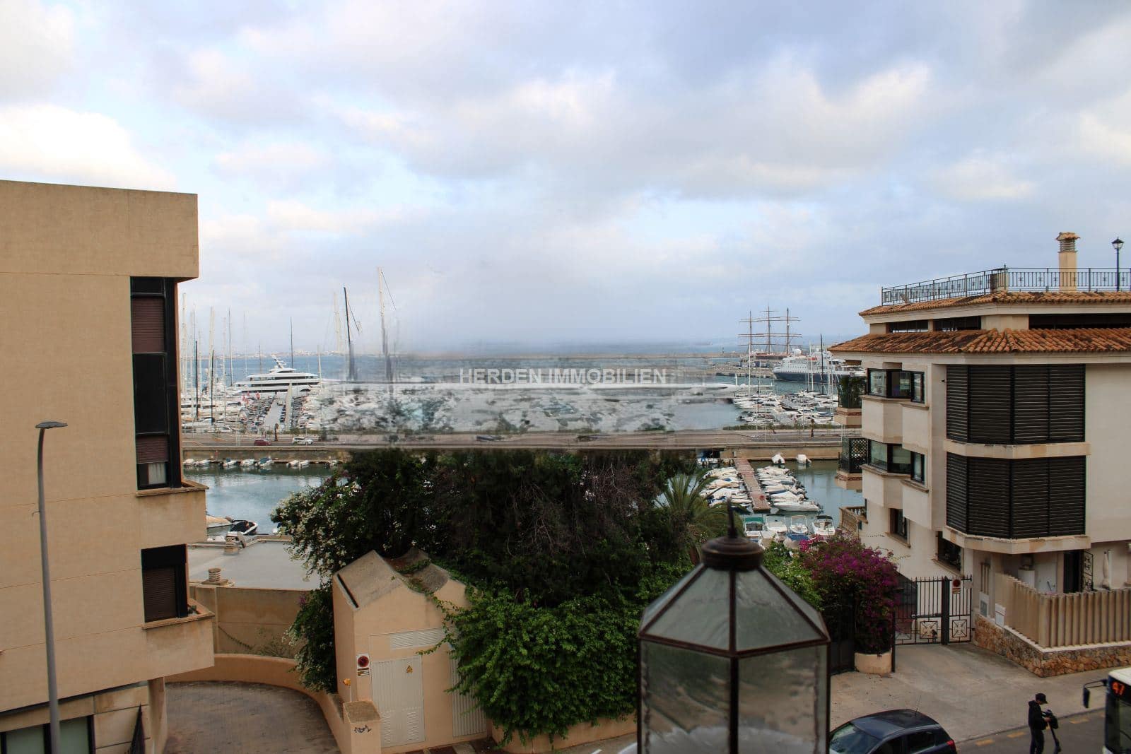 2 bedroom Apartment for sale in Palma de Mallorca with pool - € 439,000 (Ref: 9734020)