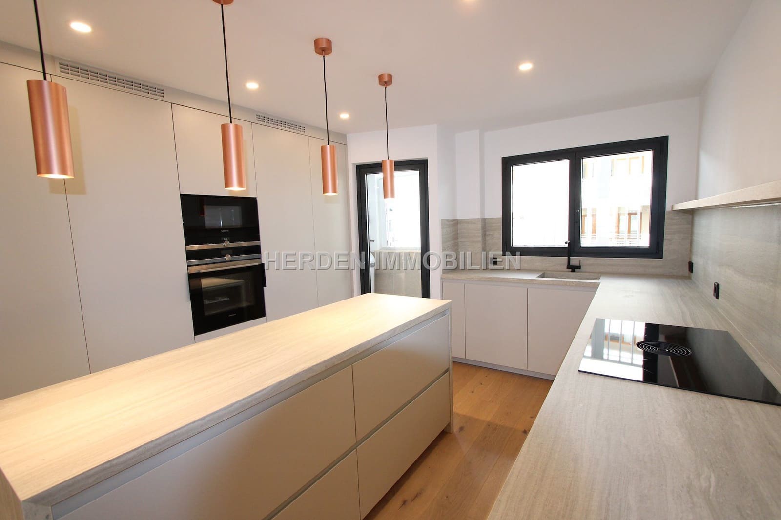 3 soveværelse Lejlighed til salg i Palma de Mallorca - € 1.595.000 (Ref: 9734023)