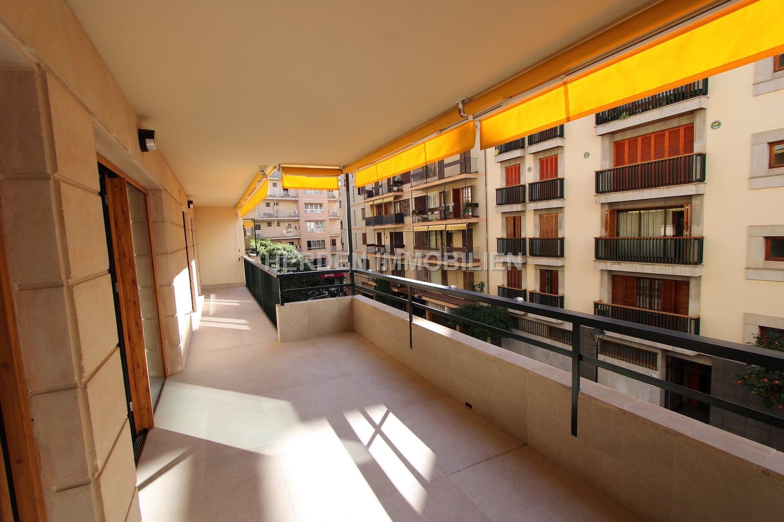 3 soveværelse Lejlighed til salg i Palma de Mallorca - € 1.595.000 (Ref: 9734023)