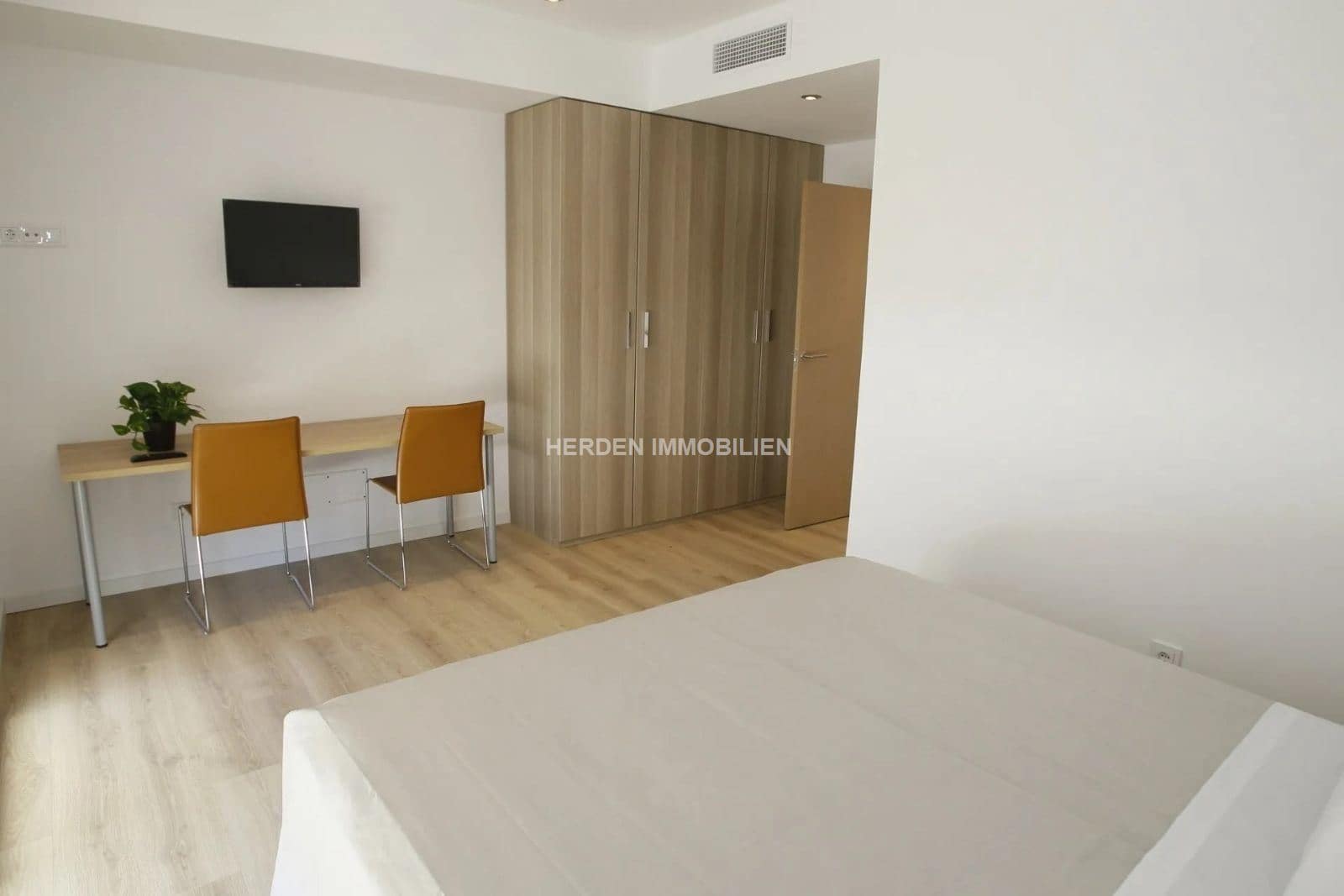 6 bedroom Villa for rent in Calvia with pool - € 10,000 (Ref: 9734029)