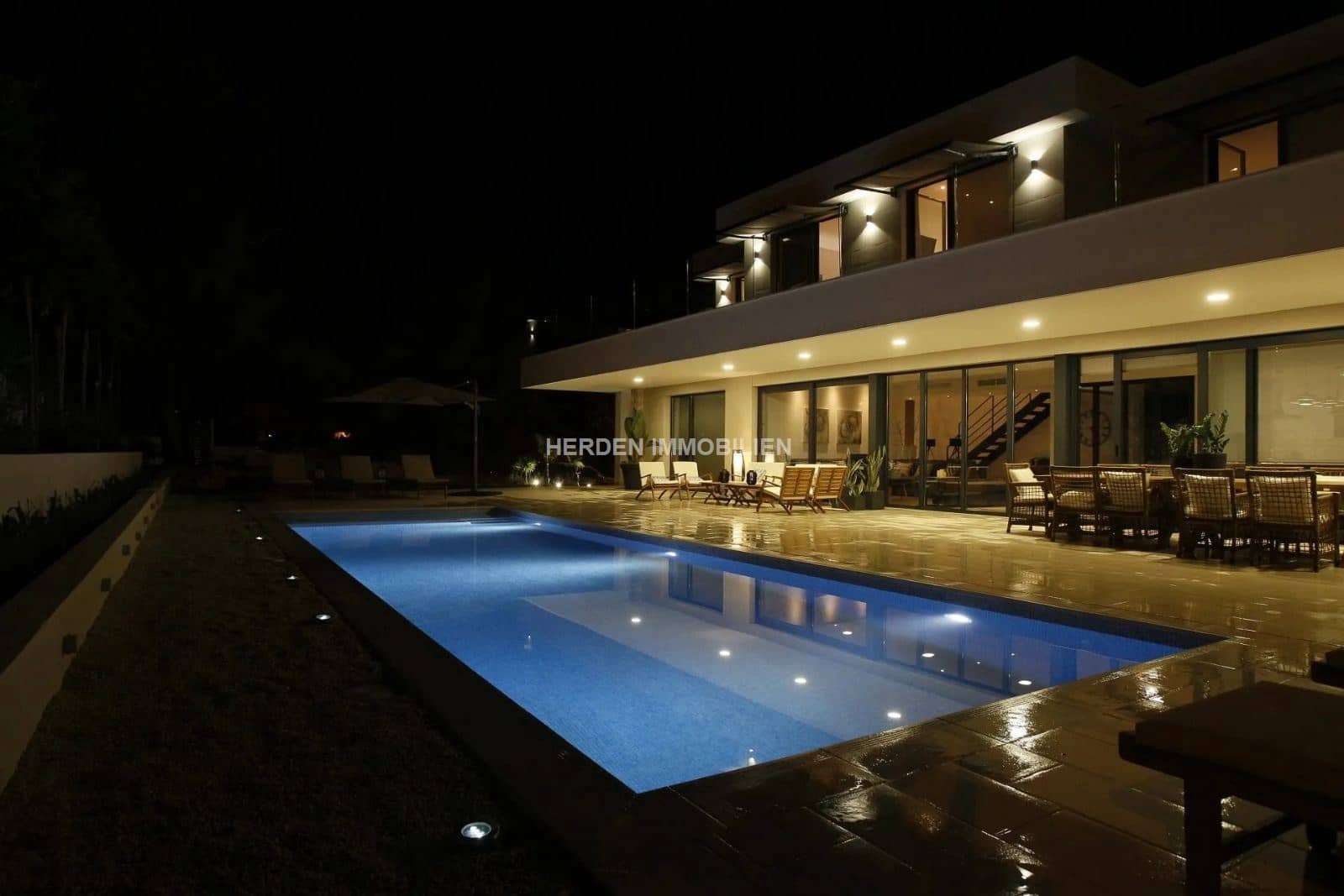 6 bedroom Villa for rent in Calvia with pool - € 10,000 (Ref: 9734029)