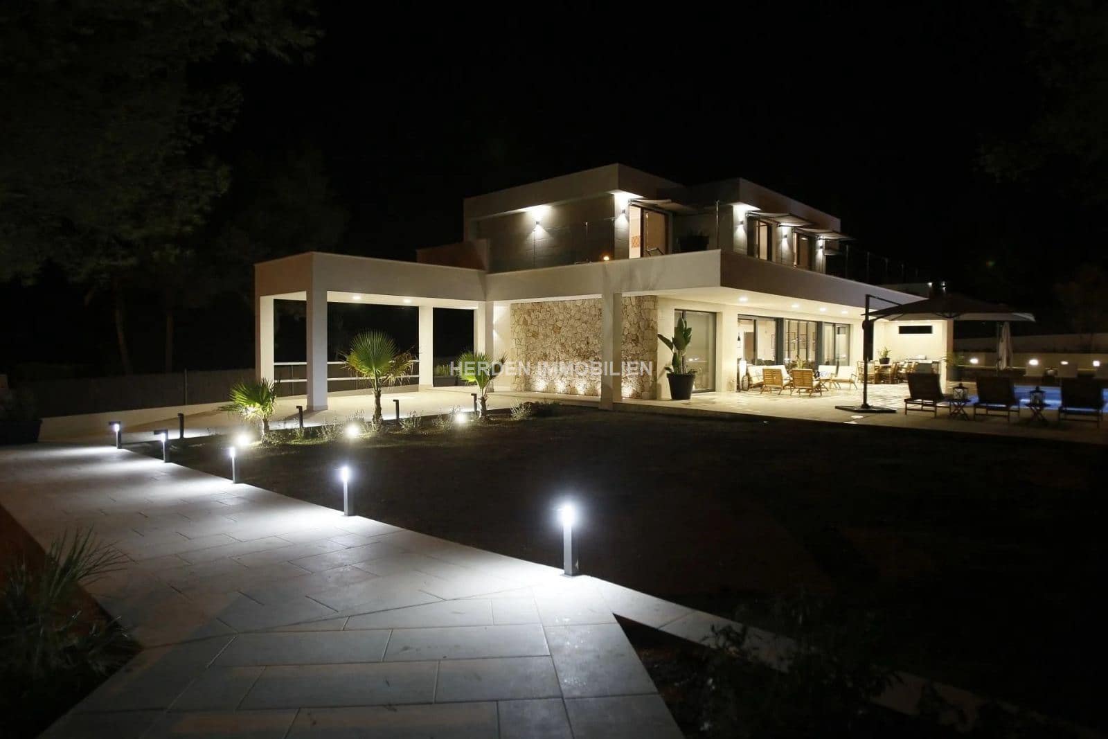 6 bedroom Villa for rent in Calvia with pool - € 10,000 (Ref: 9734029)