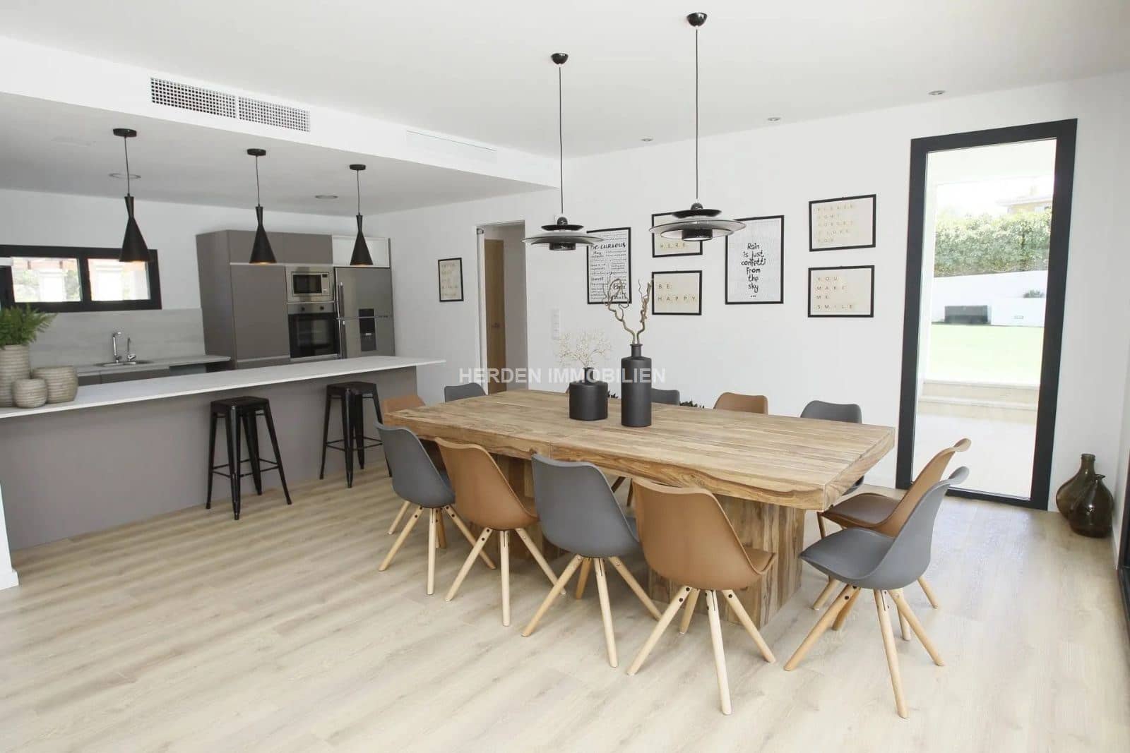 6 bedroom Villa for rent in Calvia with pool - € 10,000 (Ref: 9734029)