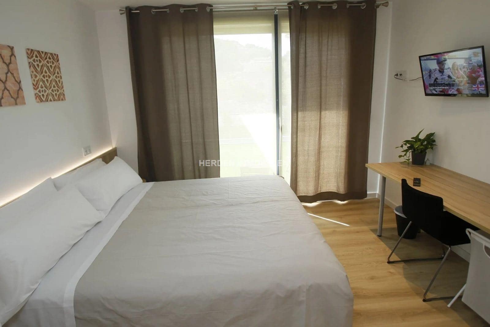 6 bedroom Villa for rent in Calvia with pool - € 10,000 (Ref: 9734029)