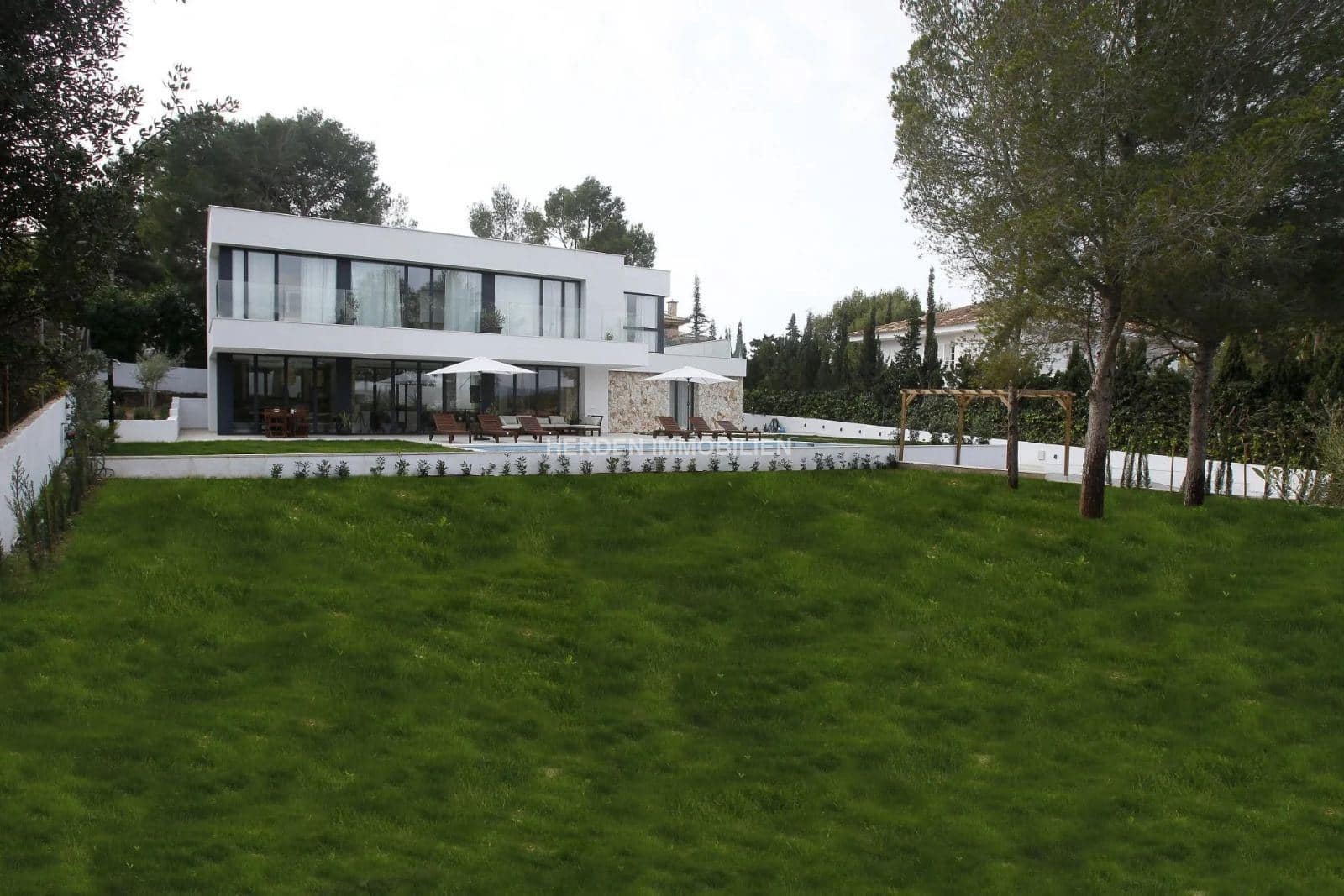 6 bedroom Villa for rent in Calvia with pool - € 10,000 (Ref: 9734030)