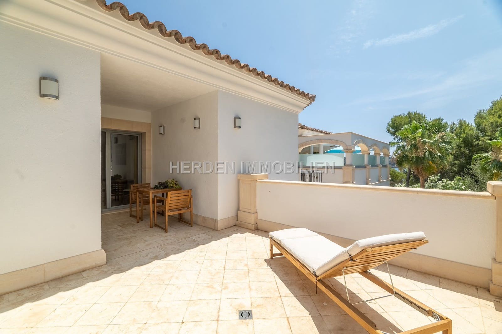 Chalet de 7 habitaciones en Calvià en venta con piscina - 6.950.000 € (Ref: 9734031)