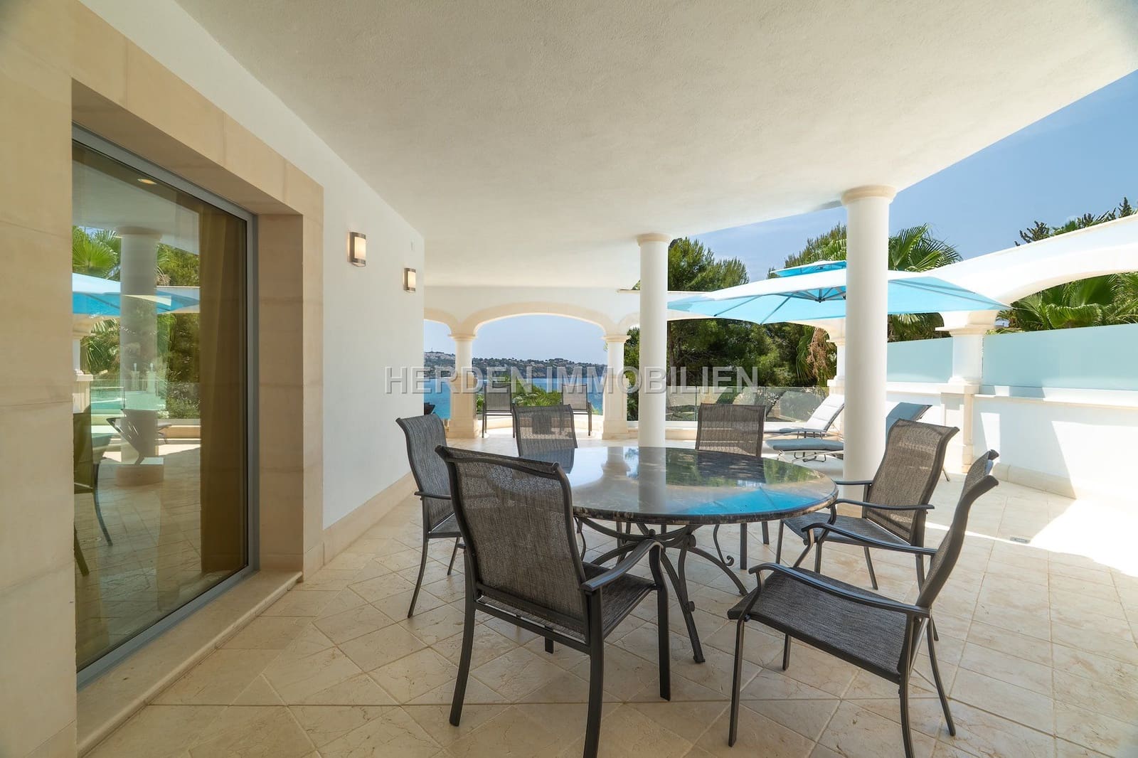 Chalet de 7 habitaciones en Calvià en venta con piscina - 6.950.000 € (Ref: 9734031)