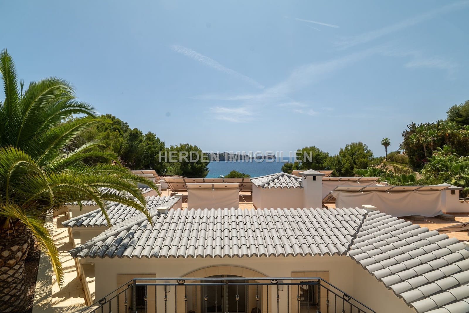 Chalet de 7 habitaciones en Calvià en venta con piscina - 6.950.000 € (Ref: 9734031)