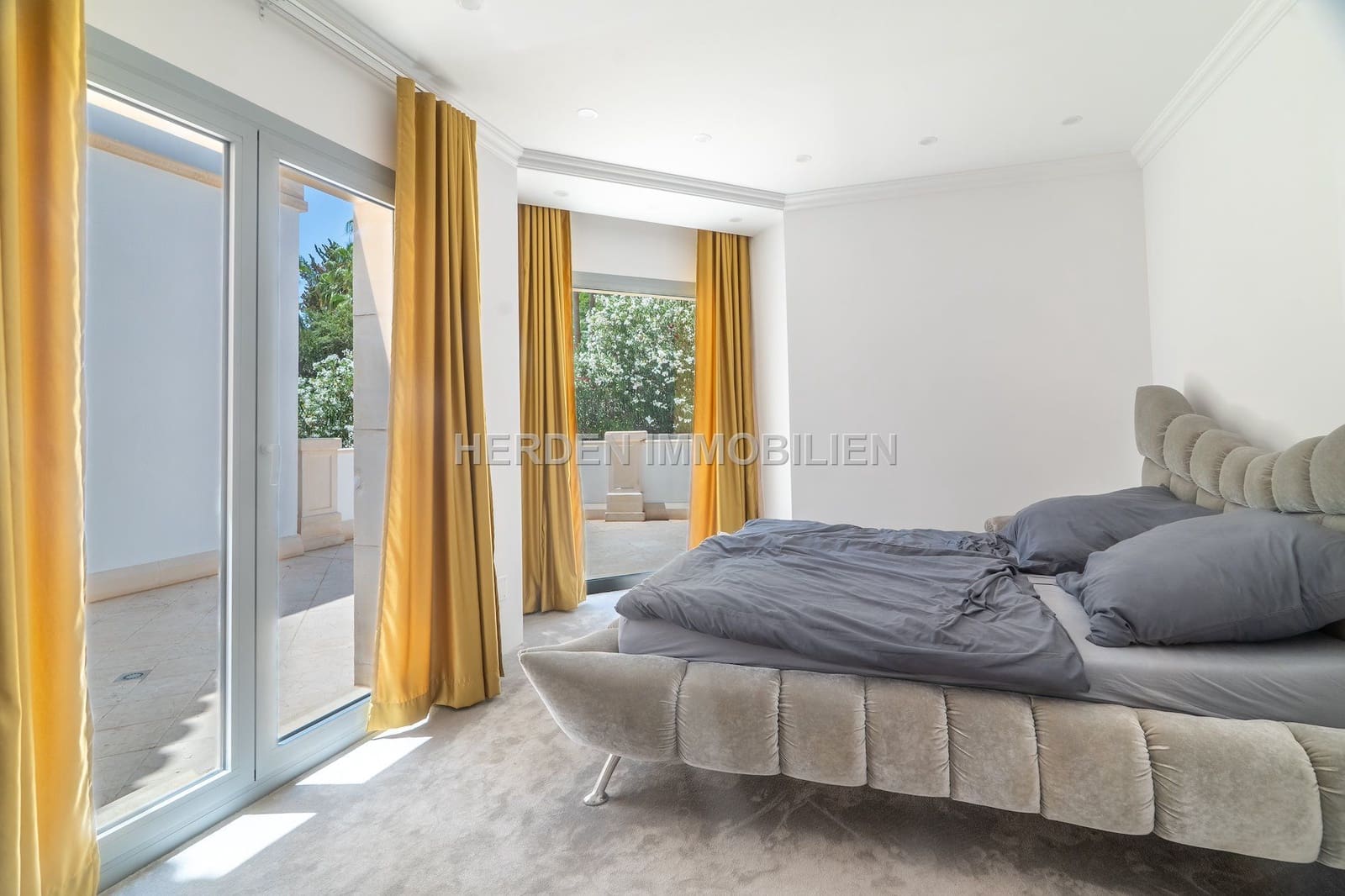 Chalet de 7 habitaciones en Calvià en venta con piscina - 6.950.000 € (Ref: 9734031)