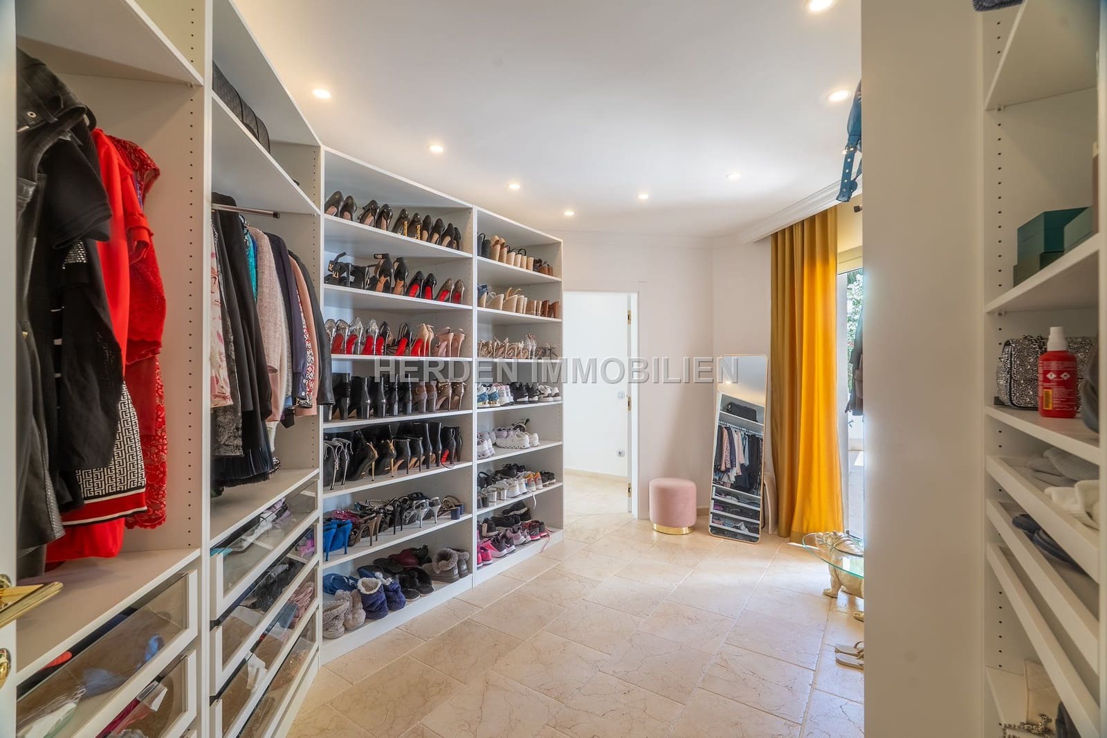 Chalet de 7 habitaciones en Calvià en venta con piscina - 6.950.000 € (Ref: 9734031)