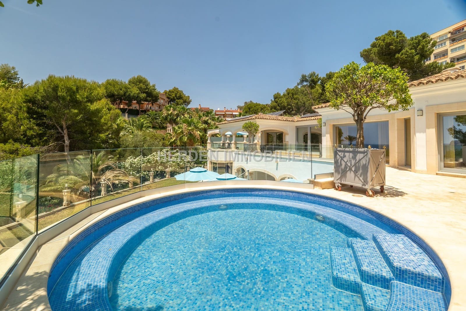 Chalet de 7 habitaciones en Calvià en venta con piscina - 6.950.000 € (Ref: 9734031)