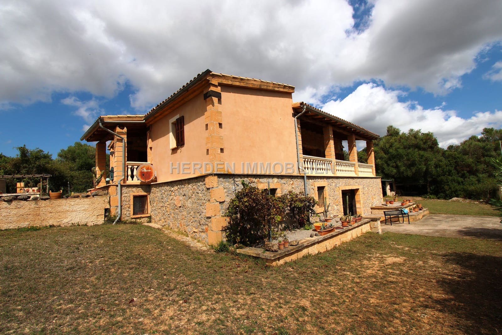2 bedroom Finca/Country House for sale in Sant Llorenc des Cardassar - € 750,000 (Ref: 9734032)