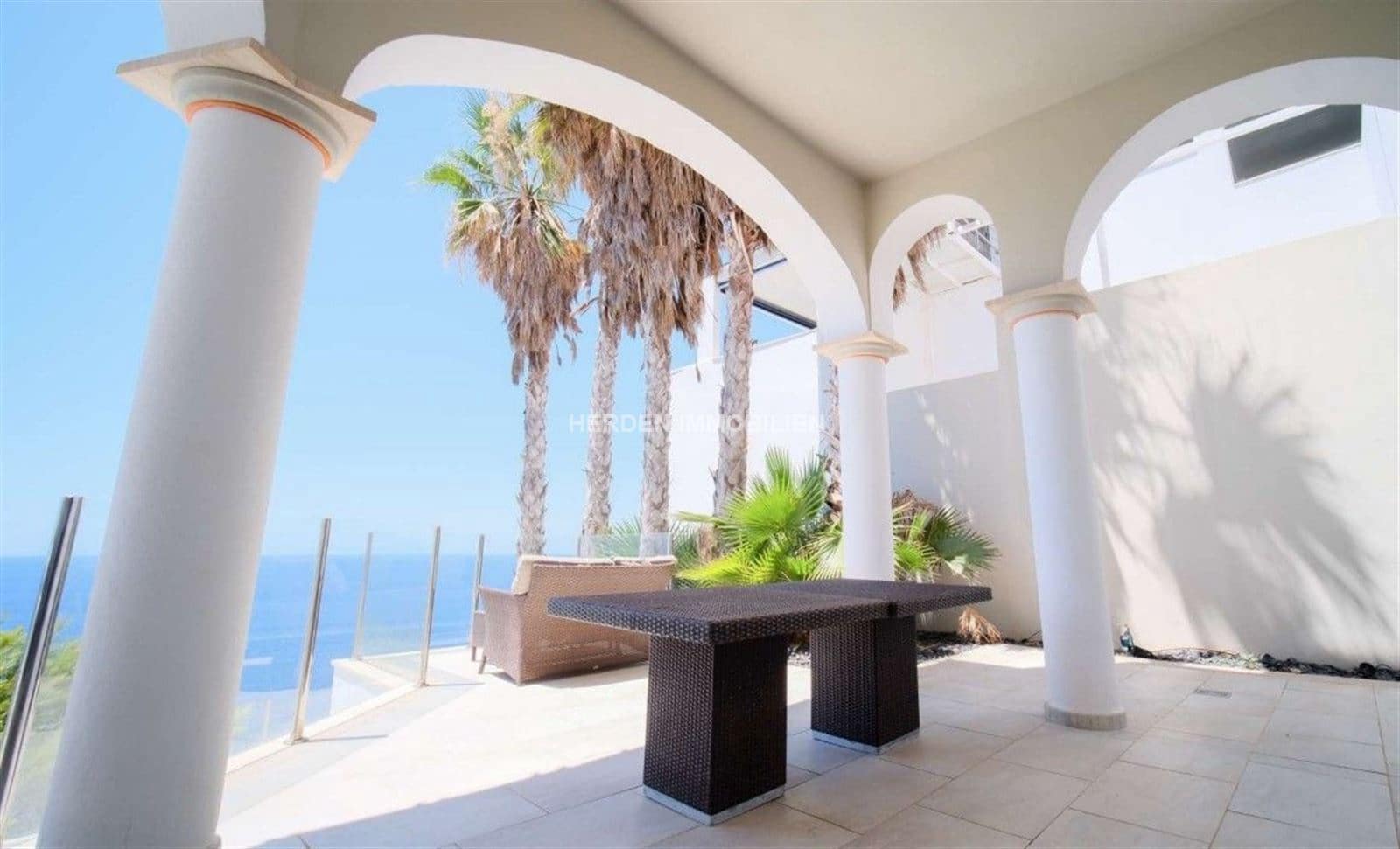 5 bedroom Villa for sale in Calvia with pool - € 3,950,000 (Ref: 9734039)