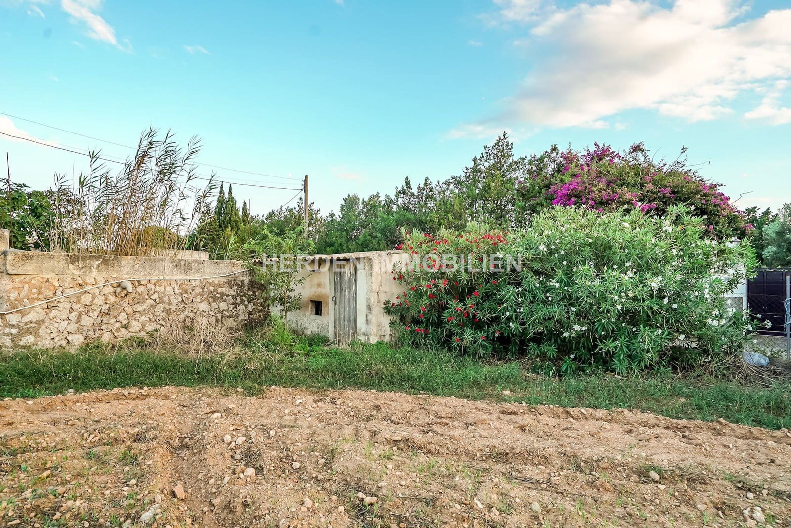 Finca/Country House for sale in Muro - € 300,000 (Ref: 9734043)