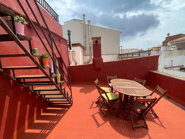 7 bedroom Townhouse for sale in L'Escala - € 599,000 (Ref: 9401936)