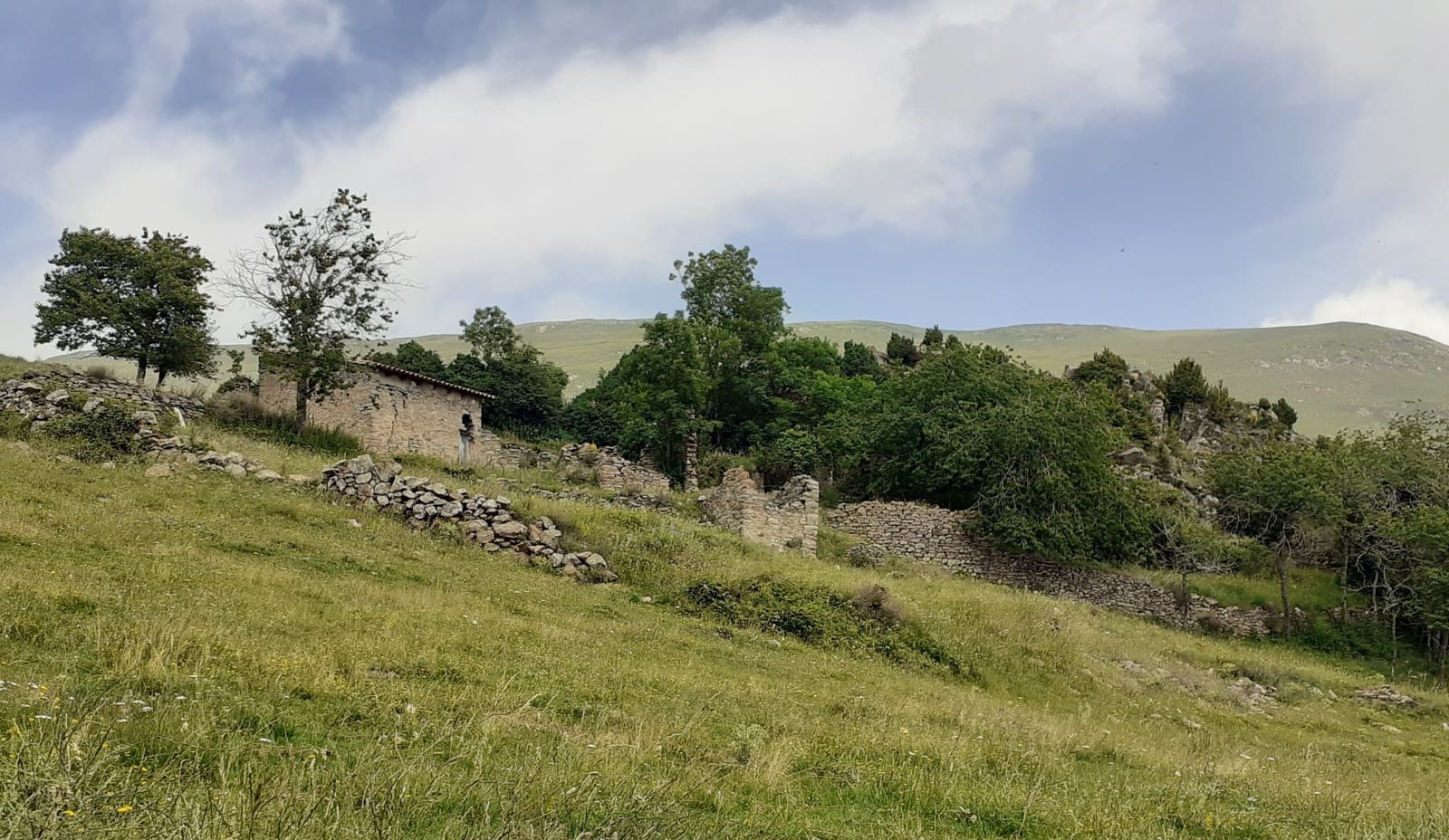 Bauplatz zu verkaufen in Ogassa - 295.000 € (Ref: 9583444)