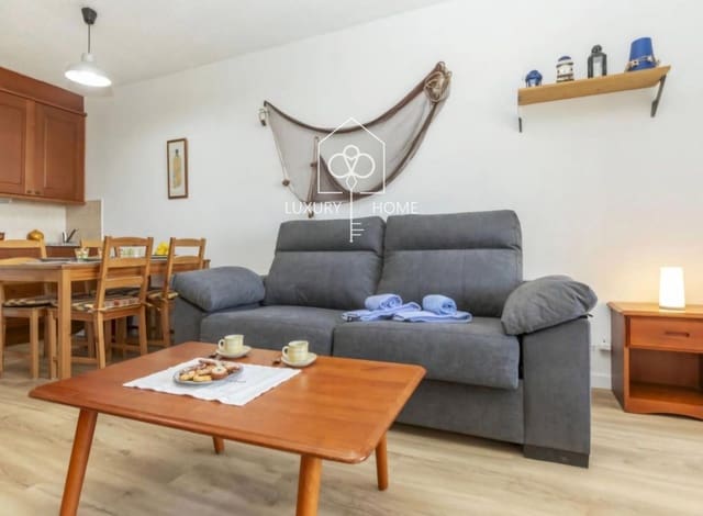 Piso en L'Escala en venta con piscina - 149.950 € (Ref: 10153997)