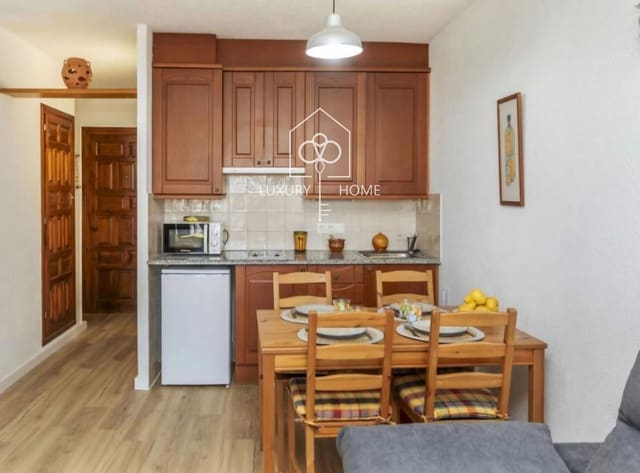 Piso en L'Escala en venta con piscina - 149.950 € (Ref: 10153997)