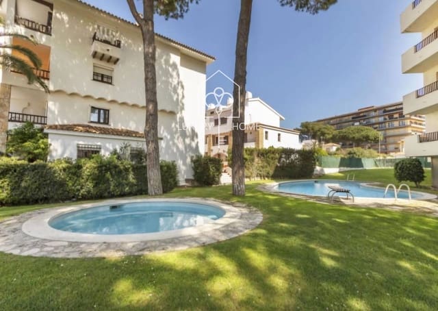 Piso en L'Escala en venta con piscina - 149.950 € (Ref: 10153997)