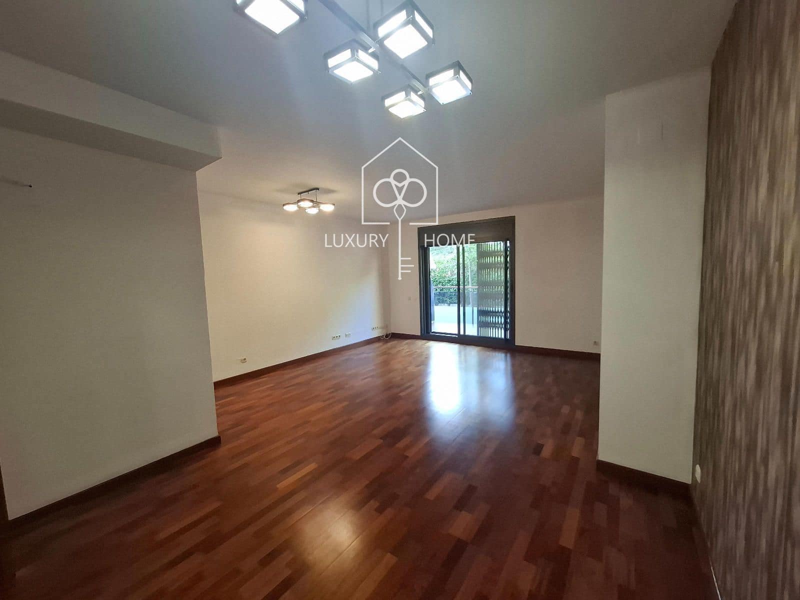 Appartement de 4 chambres à louer à Castelldefels avec piscine garage - 3 000 € (Ref: 10158364)