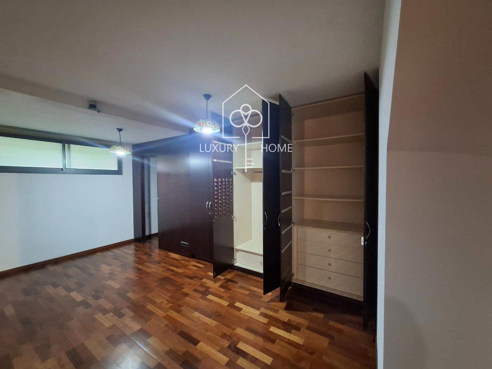 Appartement de 4 chambres à louer à Castelldefels avec piscine garage - 3 000 € (Ref: 10158364)