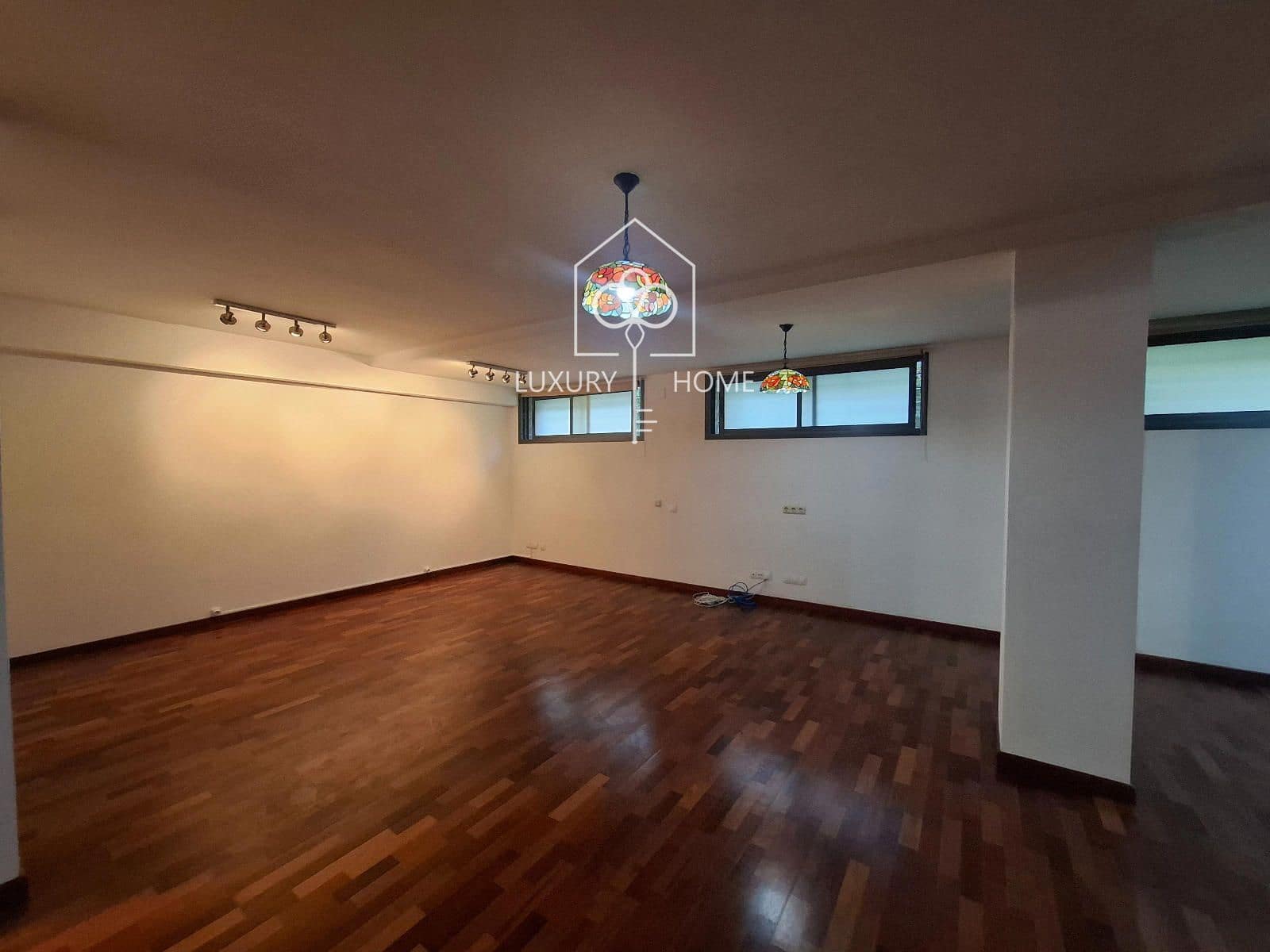 Appartement de 4 chambres à louer à Castelldefels avec piscine garage - 3 000 € (Ref: 10158364)