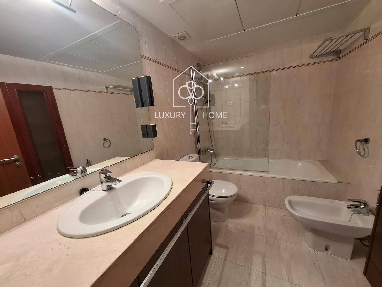 Appartement de 4 chambres à louer à Castelldefels avec piscine garage - 3 000 € (Ref: 10158364)