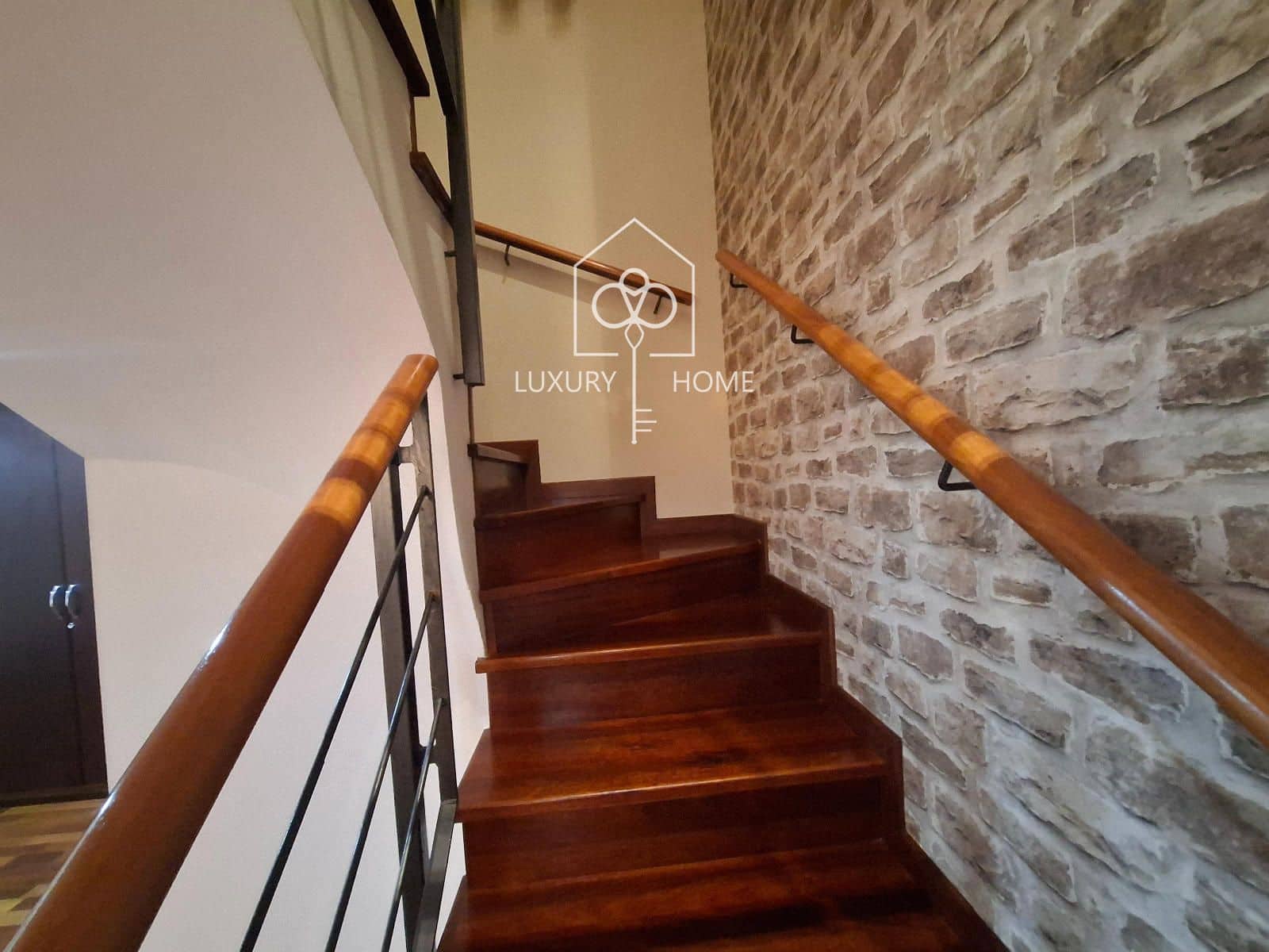 Appartement de 4 chambres à louer à Castelldefels avec piscine garage - 3 000 € (Ref: 10158364)