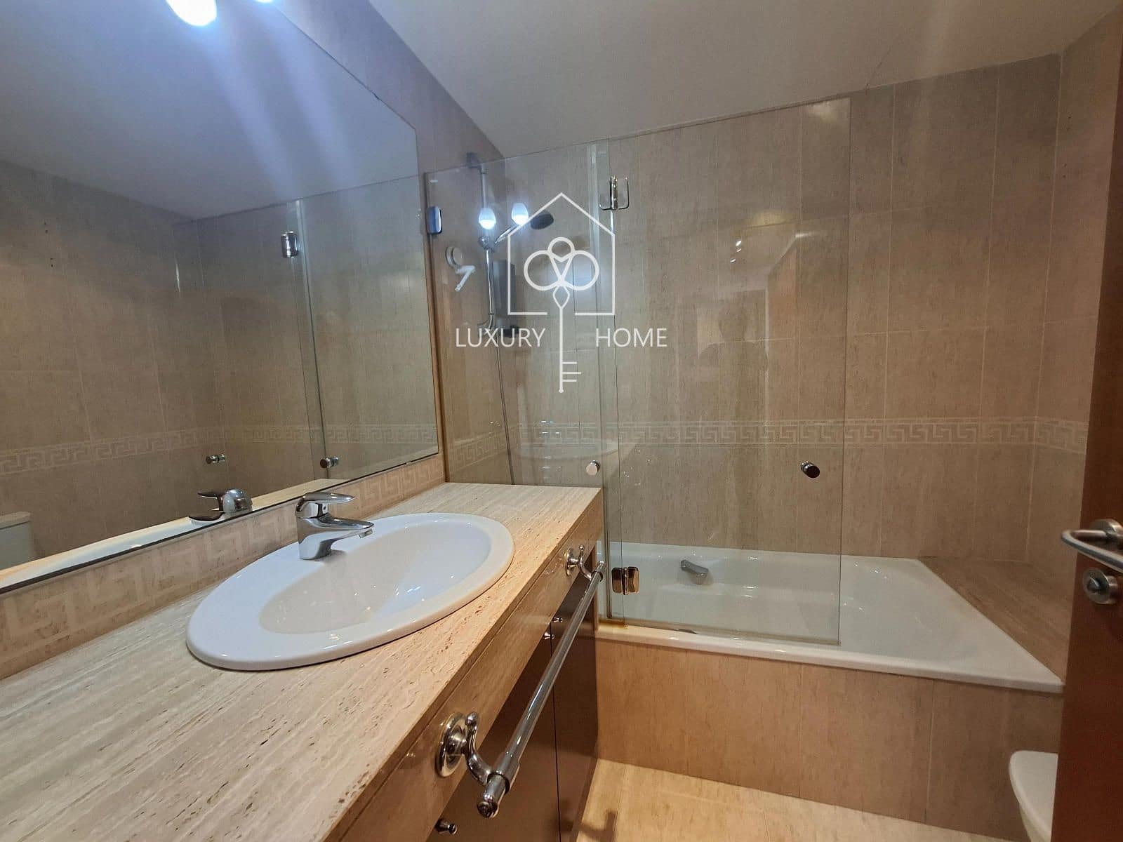 Appartement de 4 chambres à louer à Castelldefels avec piscine garage - 3 000 € (Ref: 10158364)