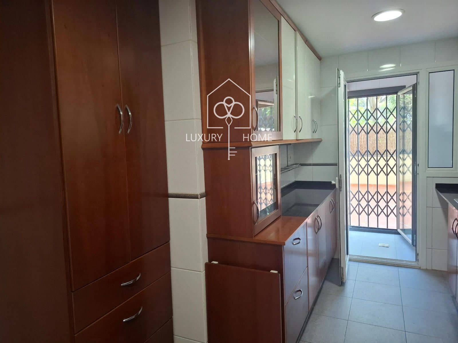 Appartement de 4 chambres à louer à Castelldefels avec piscine garage - 3 000 € (Ref: 10158364)