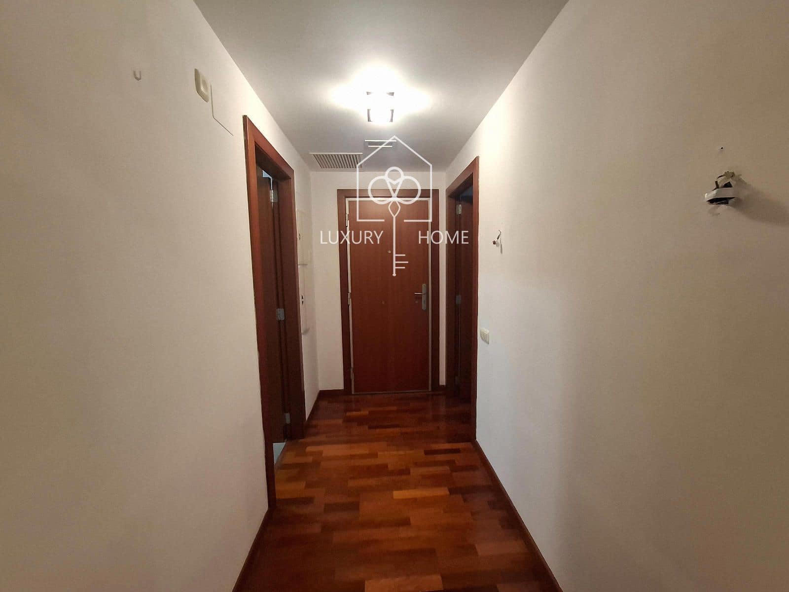 Appartement de 4 chambres à louer à Castelldefels avec piscine garage - 3 000 € (Ref: 10158364)
